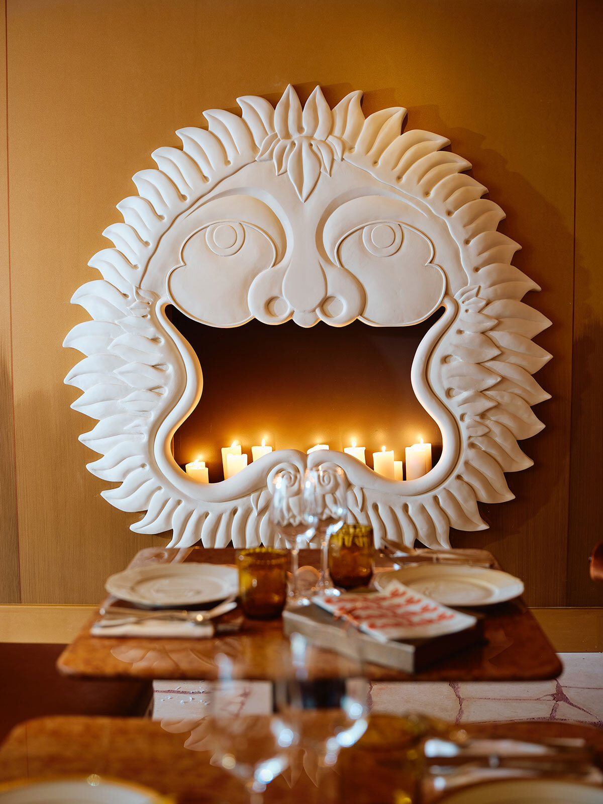 「怒り」のレストラン、コレール。ディナーはロシアンルーレットで始める。