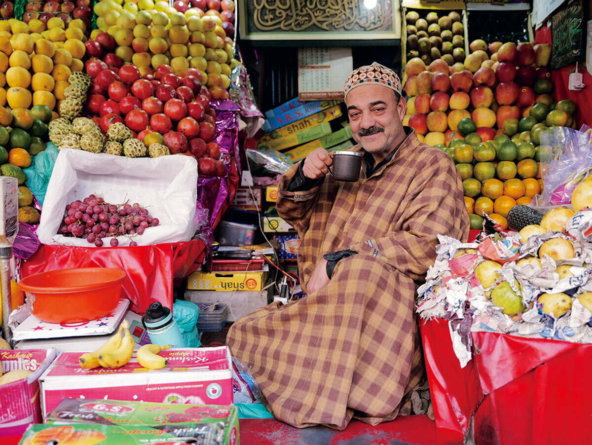 美しい手刺繍が生まれる、憧れ続けたインドの街シュリーナガルへ。