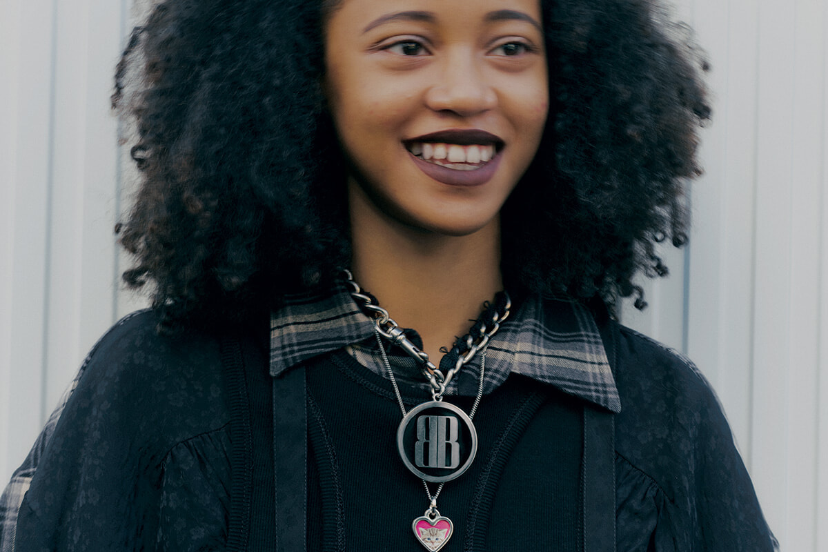 【バレンシアガ編】この春狙いたい、喜びを刺激するコスチュームジュエリーたち。