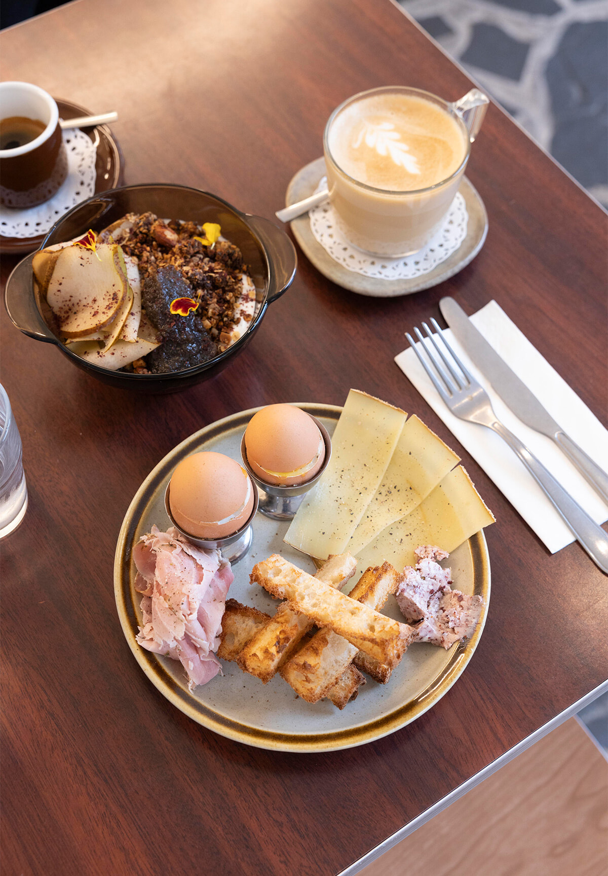 パリで「朝ごはんの新名所」に注目！ フィガロ編集部厳選、グルメスポット3選。