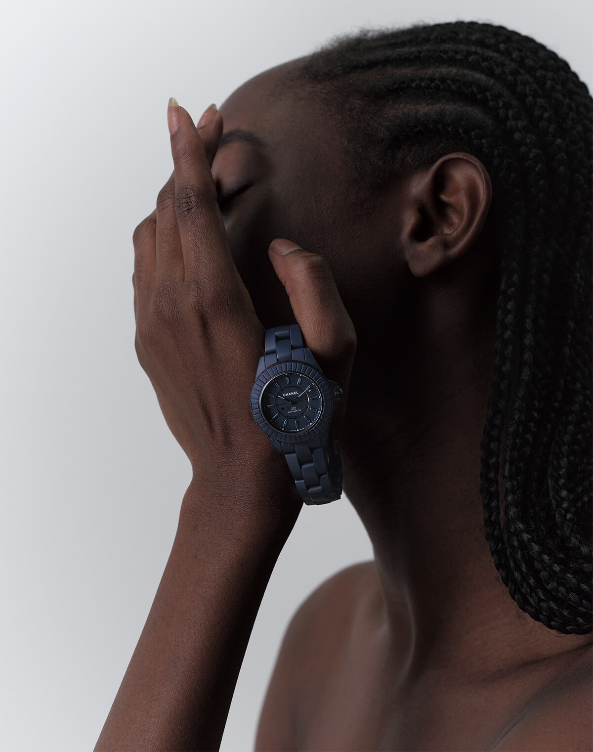 開発に5年。シャネルのアイコンウォッチ「J12」に、新たなカラーが登場。