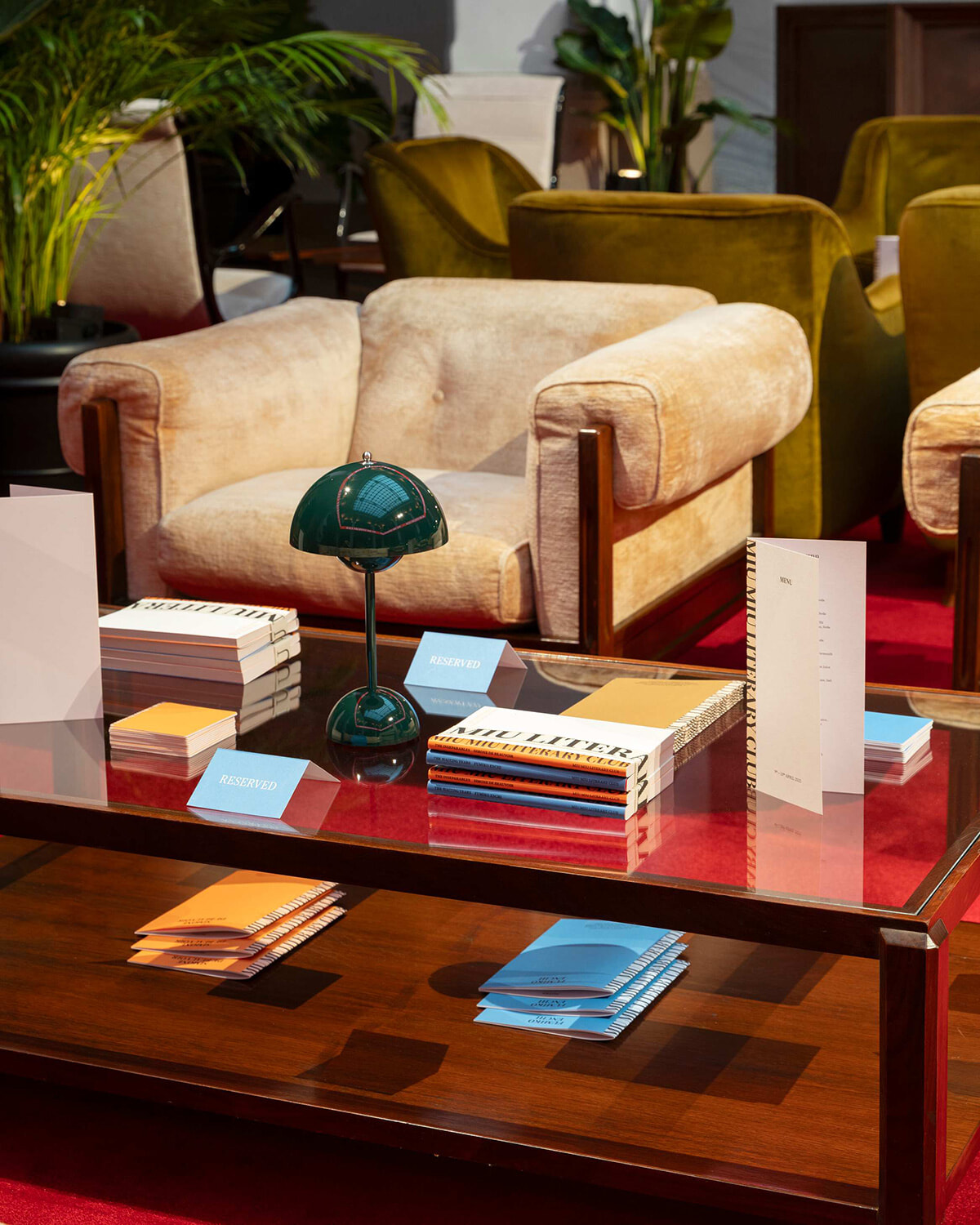 知性とスタイルが響きあう、ミュウミュウが贈る文学サロン。
