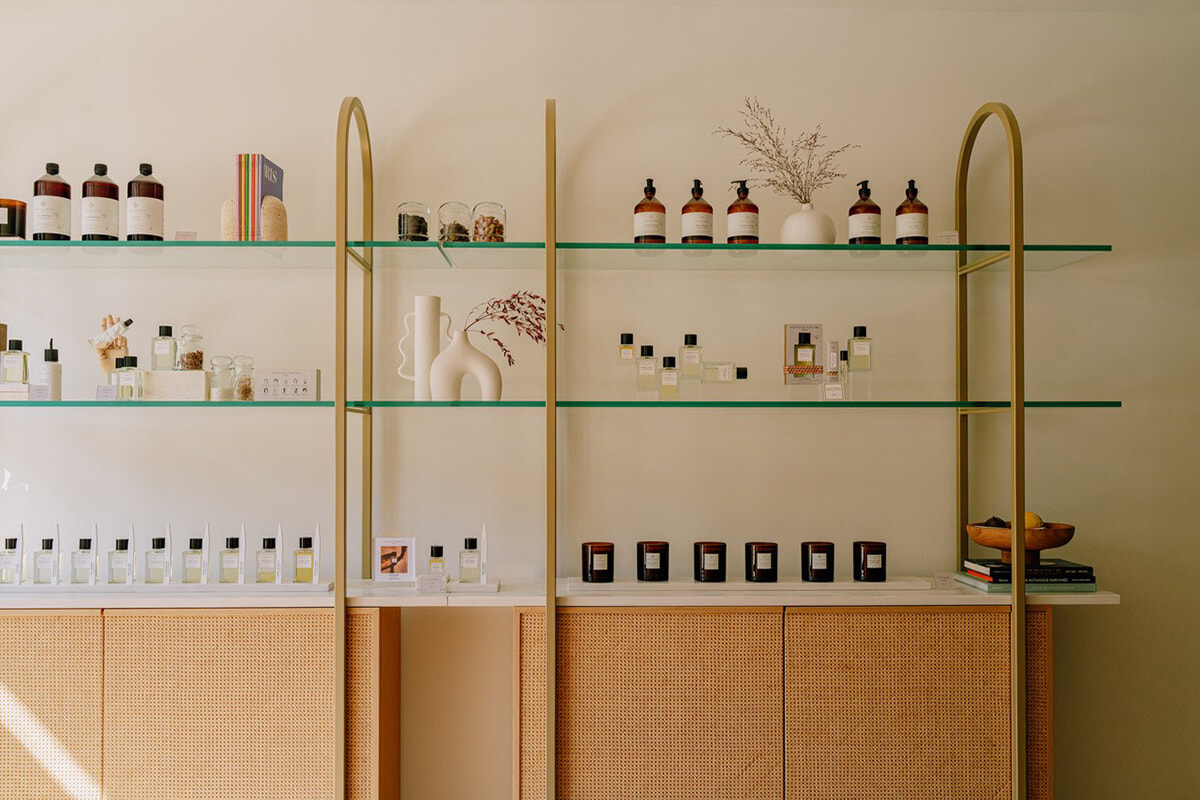 エッセンシャル・パルファン、新作はドミニク・ロピオンのアイリスの香り。