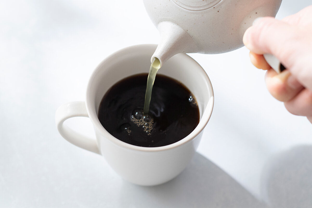 「緑茶コーヒー」が、やる気の起きない午後の特効薬に！