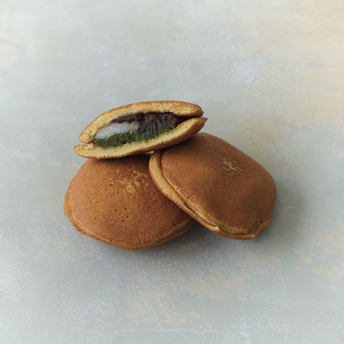 どら焼きもわらび餅もアップデート！手土産にしたい「進化系」定番おやつ４選。