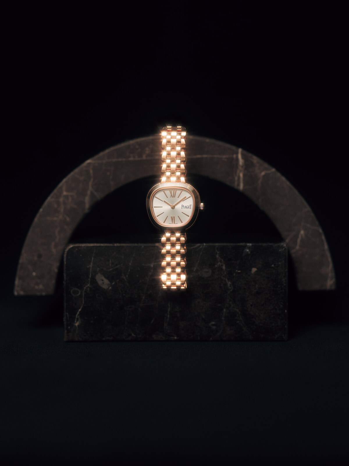 オリジナリティのある人にこそ似合う、ピアジェの最新ウォッチ「シックスティ」とは？