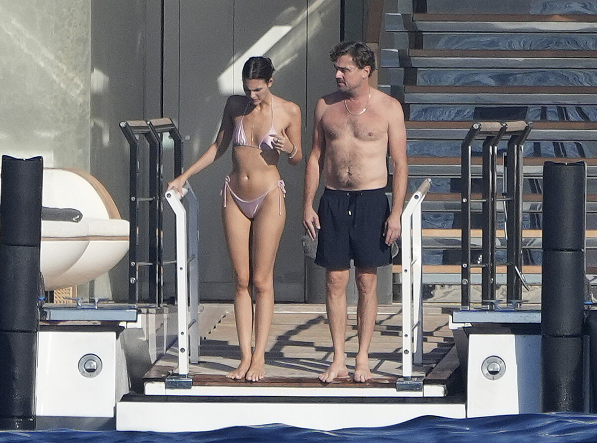 ディカプリオとヴィットリア・セレッティ、スペインのヨットでデートシーンを撮影される。