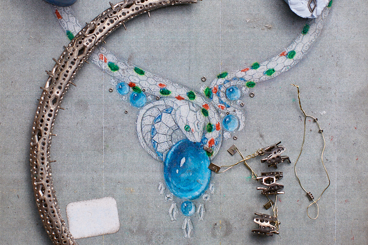 シンプリシティの裏にバランスの技。カルティエ「アン エキリーブル」第二章。