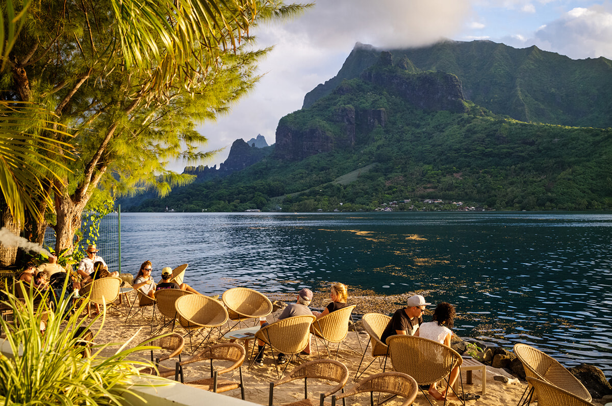 モーレア島、別荘で過ごすローカルたちのような週末を。【タヒチの島々】