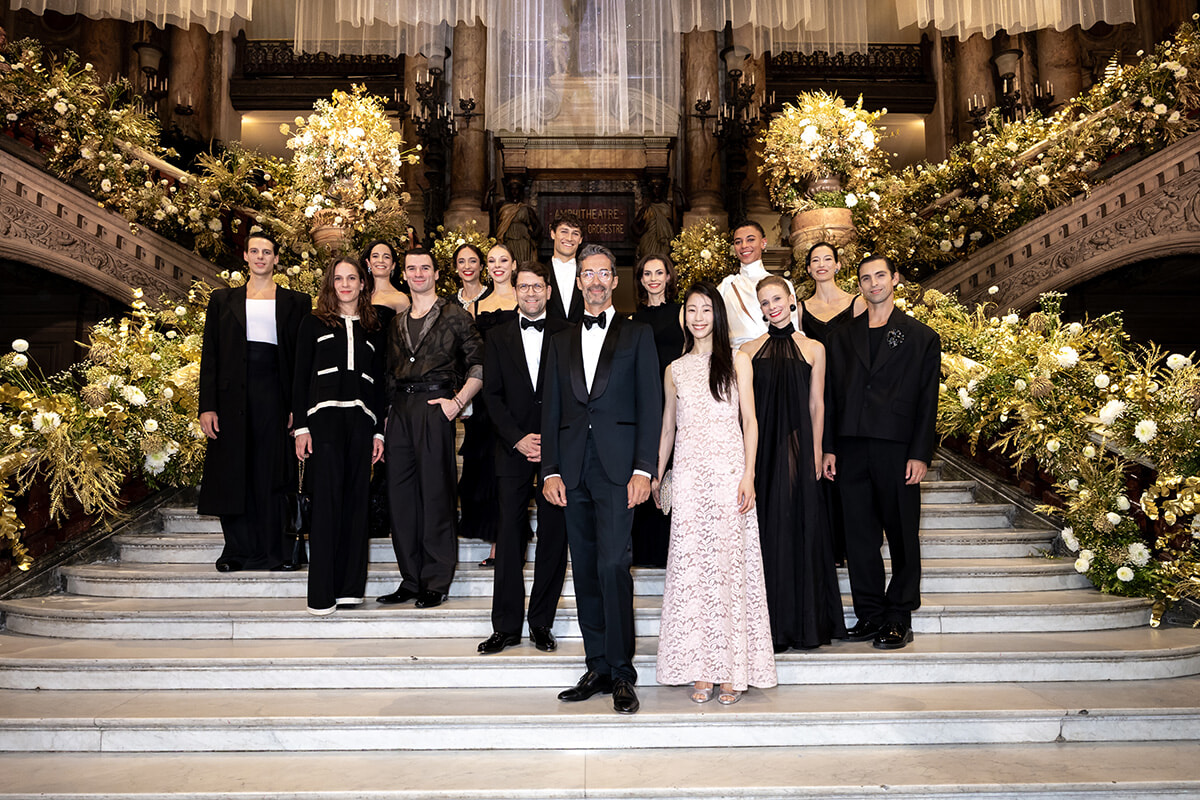 パリ・オペラ座のガラ、装い華やかにガルニエ宮を彩ったセレブリティ。