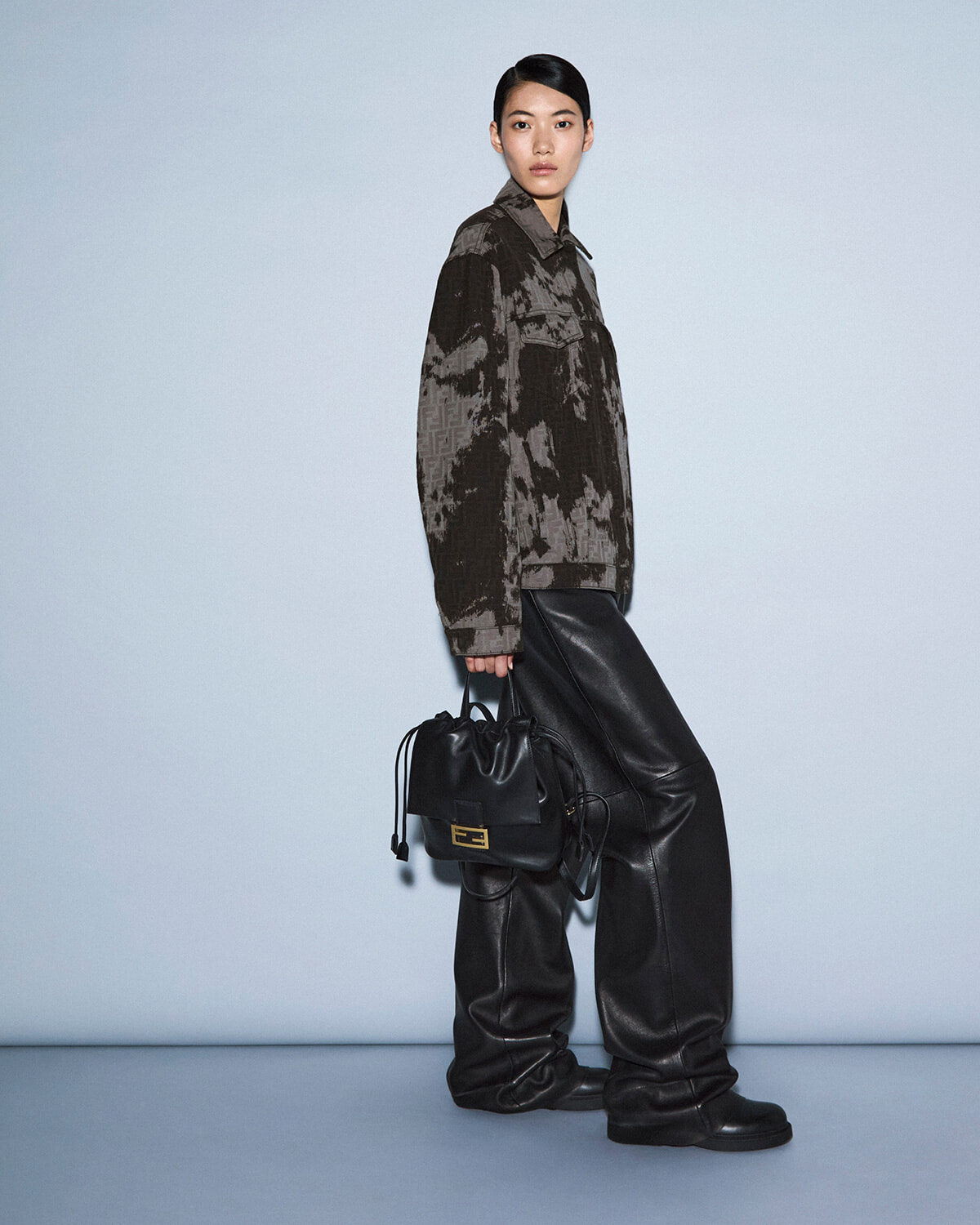 【フェンディ】デザインと機能性を追求した新作バックパックに注目！