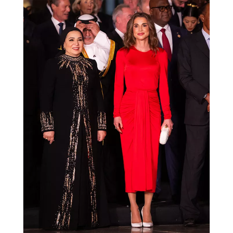 「ファラオの風格？」王族たちの大エジプト博物館開館式典での装いが話題に。