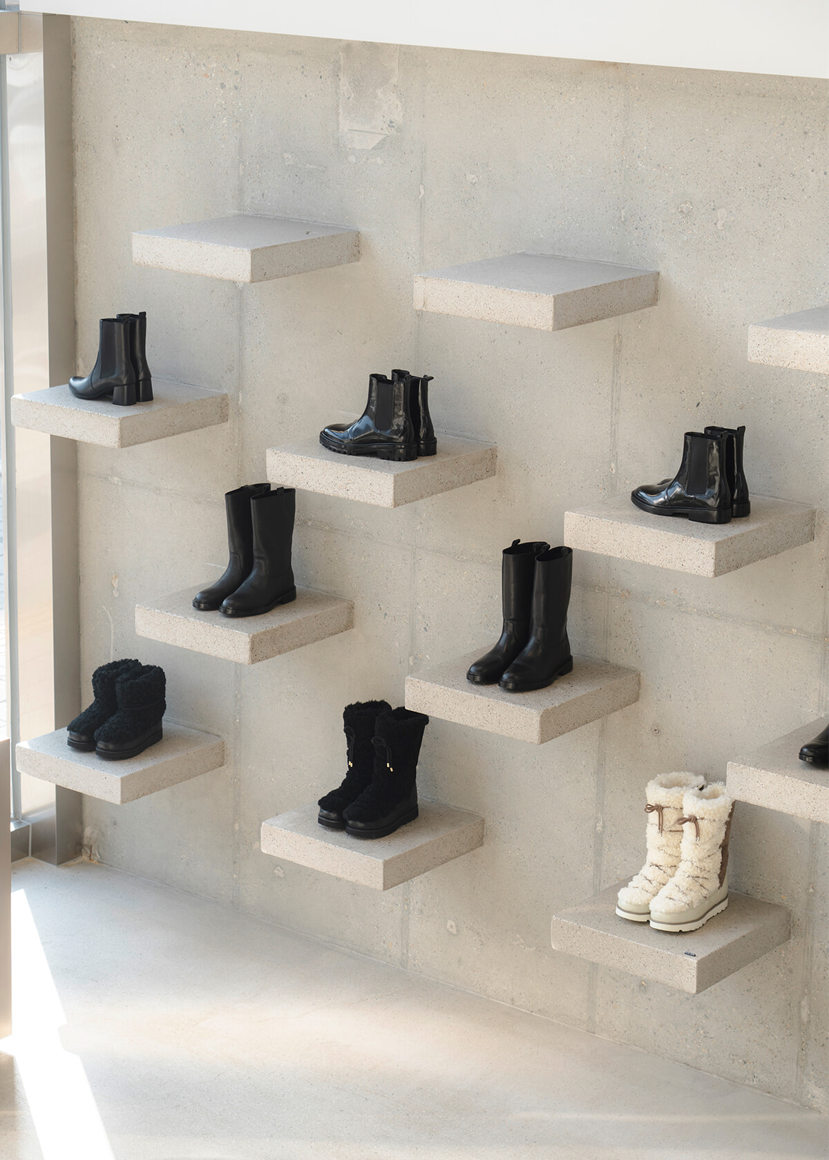 韓国発の靴バッグが話題！ ソウル旅で手に入れたいタイムレス＆リーズナブルな品をチェック。