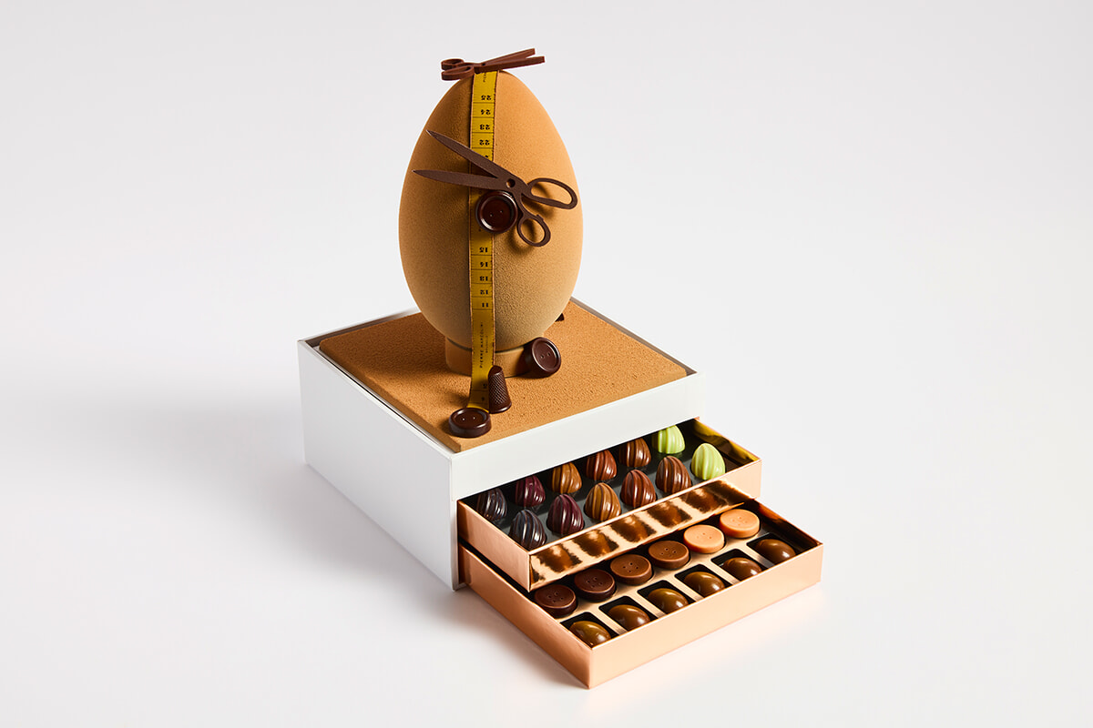 ボタン、指抜き......クチュールにインスパイアされたピエール・マルコリーニのイースター。