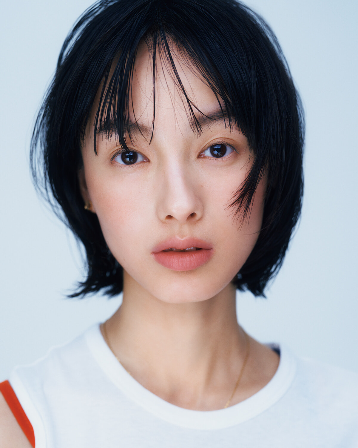 シェイディング＋チーク＋ハイライトでつくる大人の立体感。