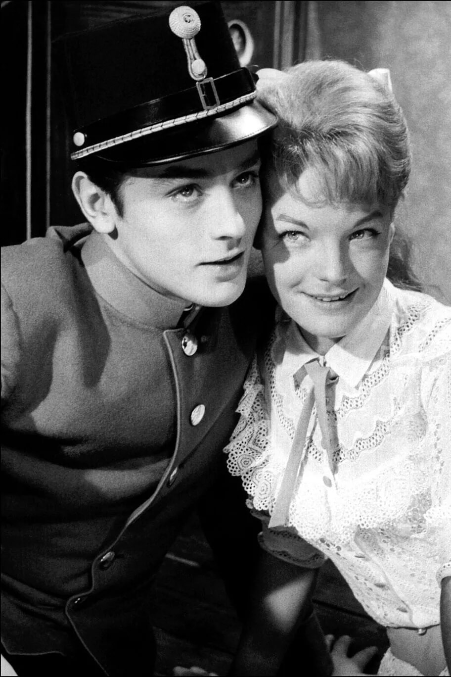 「聖なる怪物」死去から一年、アラン・ドロンの半生を振り返る。