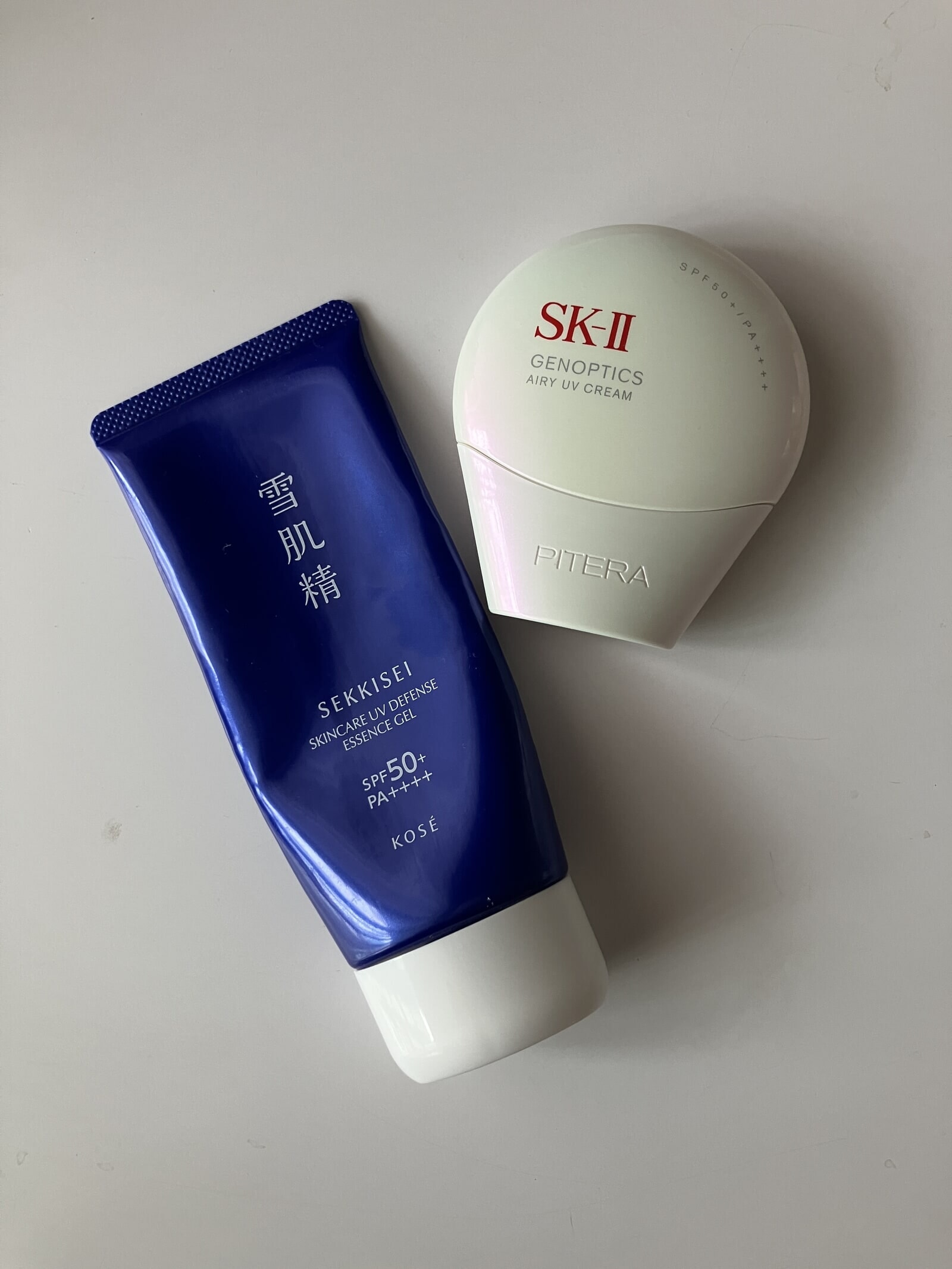 焼かないリゾート旅の正解はこれ！日焼け止め・ビタミンC・保湿ケアまで、エディター愛用の夏肌ケアアイテム集。