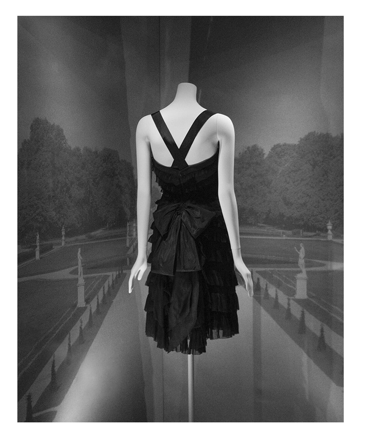 ロンドンのV&Aで「ガブリエル シャネル Fashion Manifesto」展が開催中