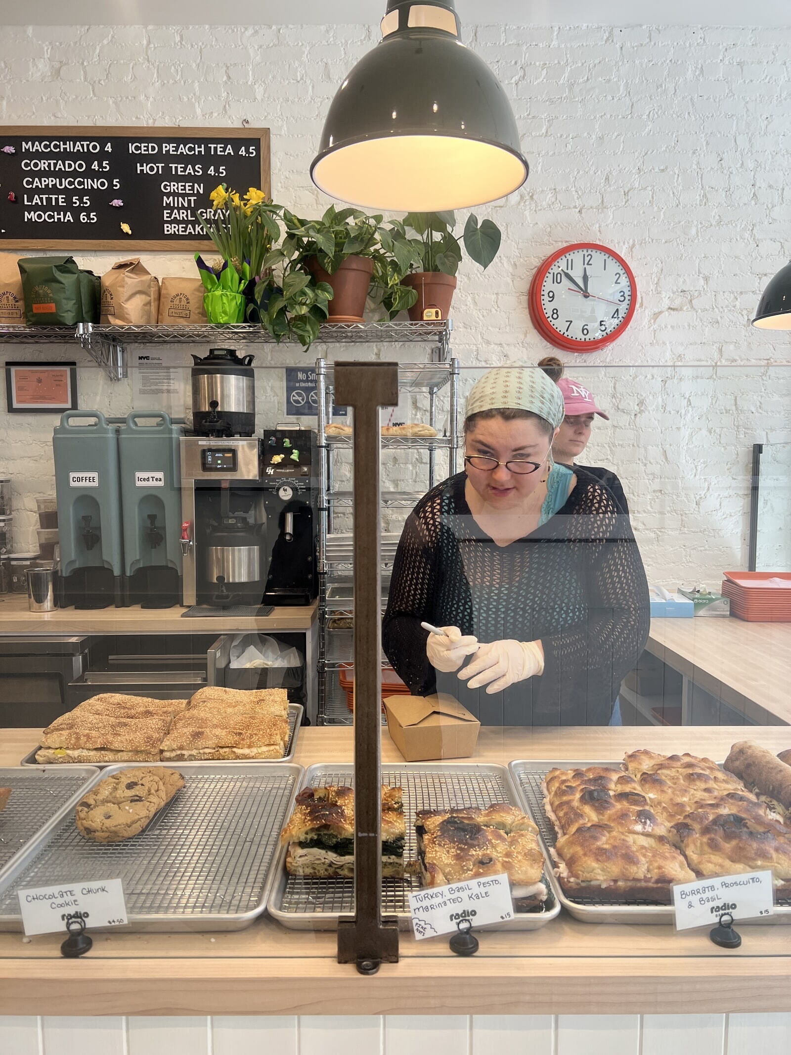 ニューヨークの新たな「行列グルメ」、Radio Bakeryの二号店へ。