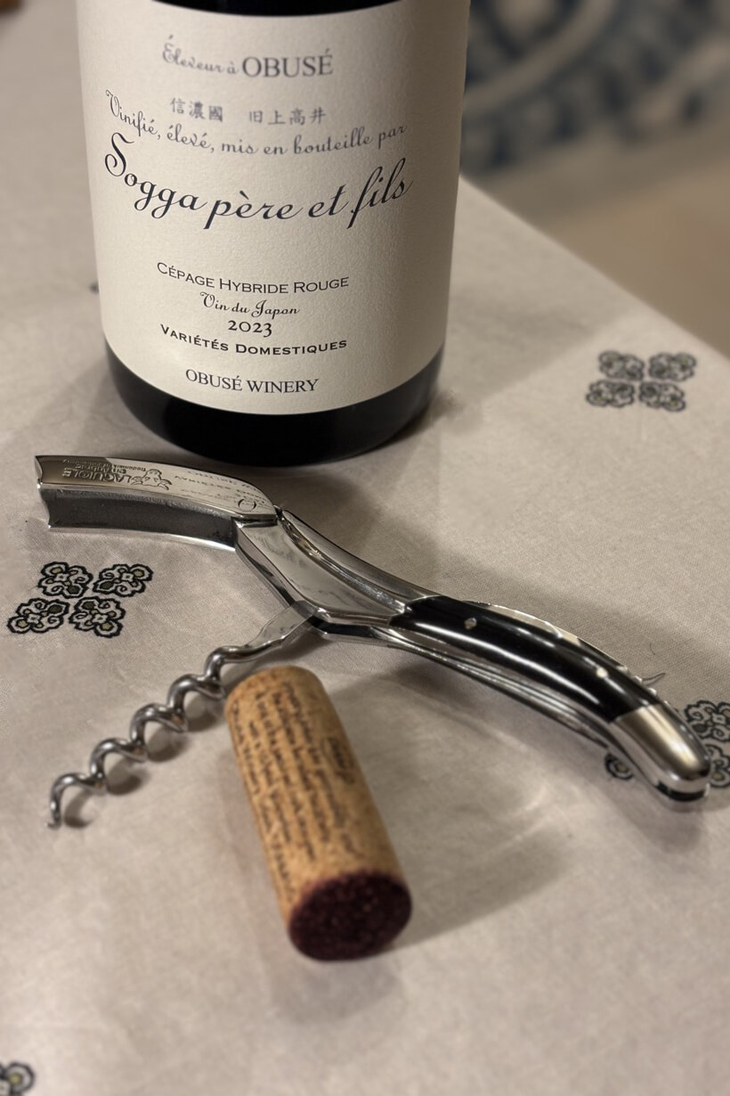 ソムリエナイフ、結局どれを買えばいい？ ワイン担当編集者がラギオール アン オブラックを選んだ理由