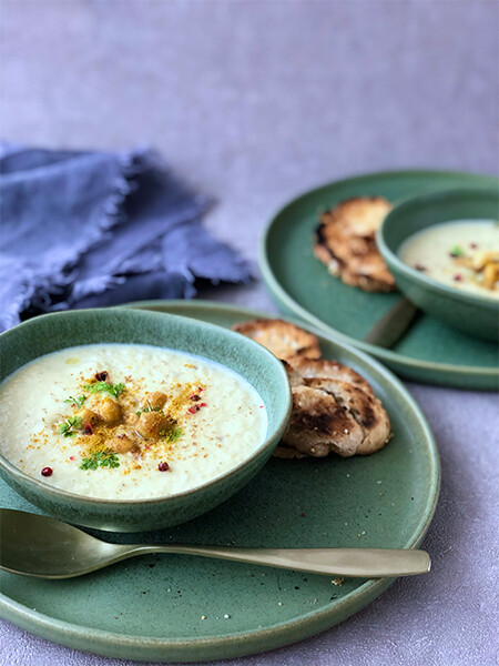 食感も楽しむ、ヒヨコ豆のポタージュ。