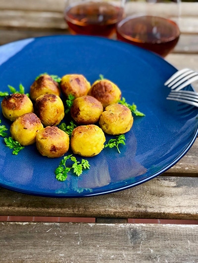 腹持ちがよくヘルシーな、病みつきひよこ豆ボール。