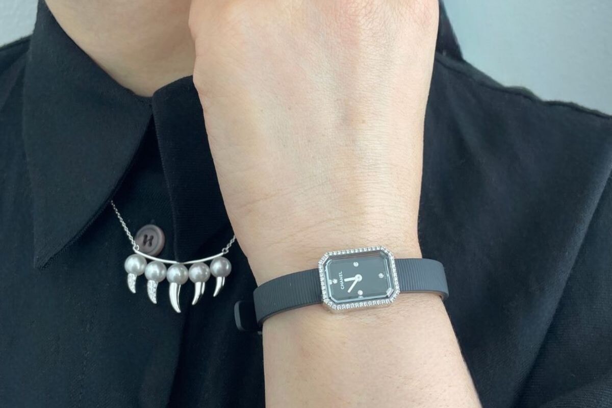 パリで出合った一本、シャネルの「プルミエール」。【ファッションエディターの愛用時計】