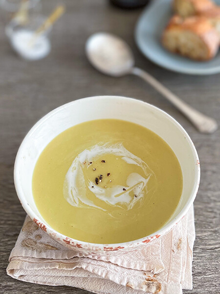 胃腸を元気に！ 焼き芋とココナッツのカレーポタージュ。