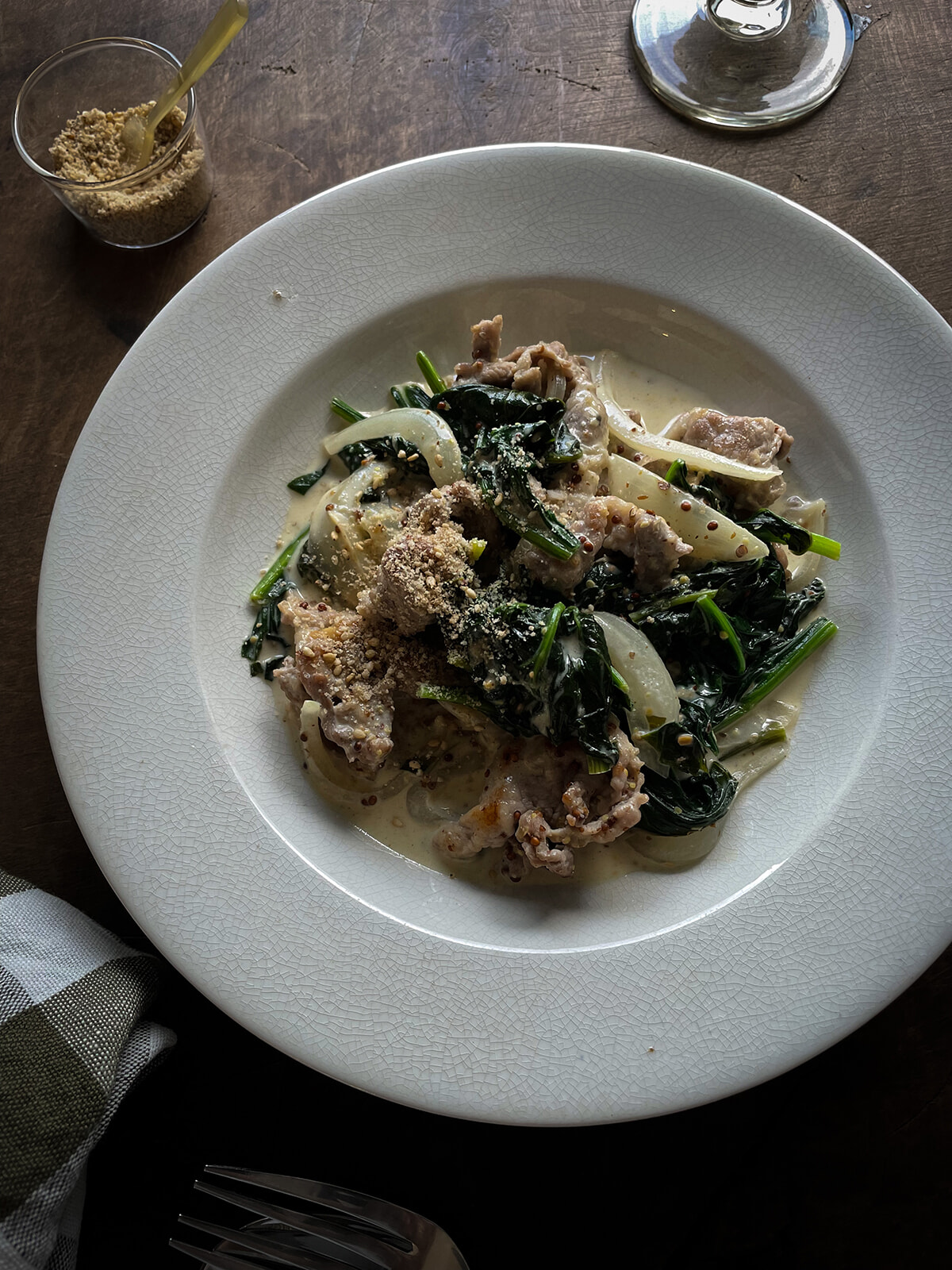 食欲の秋に、豚肉とホウレン草のクリーム煮で身体に潤いを。