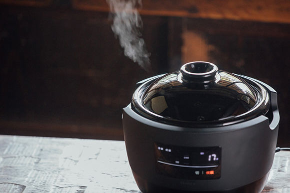 長谷園 炊飯土鍋 おいしさの予感しかない！ 土鍋がそのまま炊飯器に。 | madameFIGARO