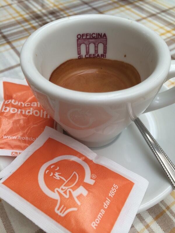 カプチーノは朝、グラッパは夜、そしてエスプレッソは......？ 決して譲れないイタリア人の常識とは。