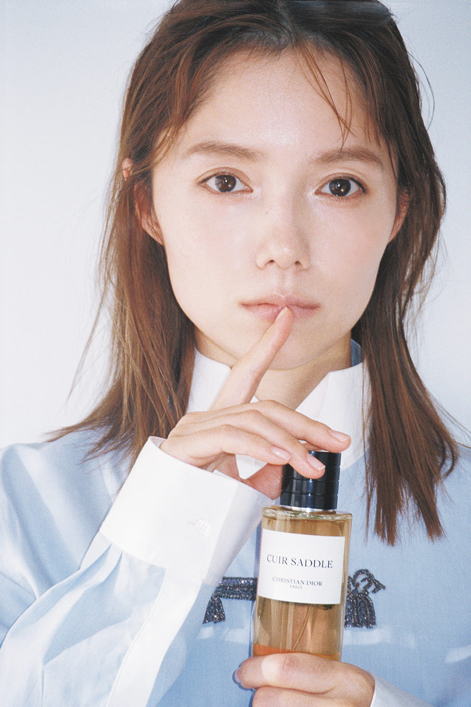 宮﨑あおいを優しく包む、ディオールの香り。