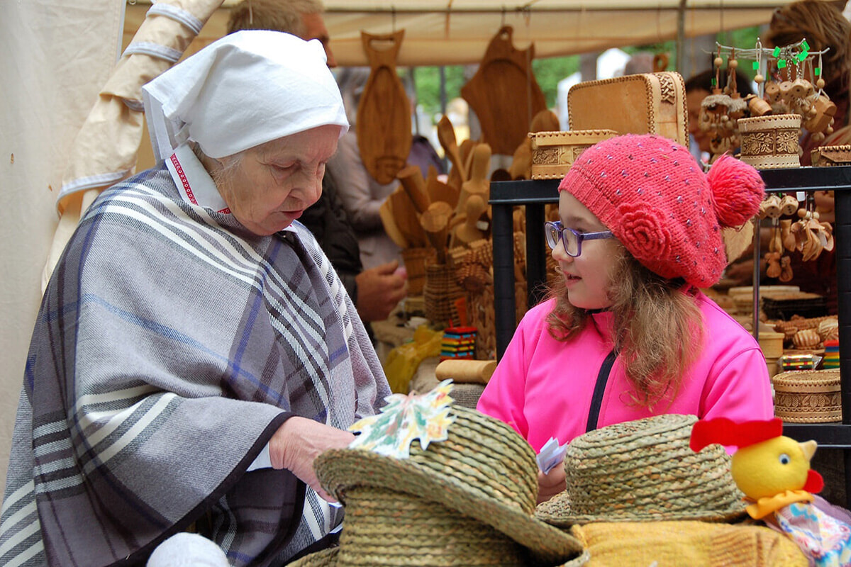 ラトビアの森で、伝統音楽やルーツに触れる。