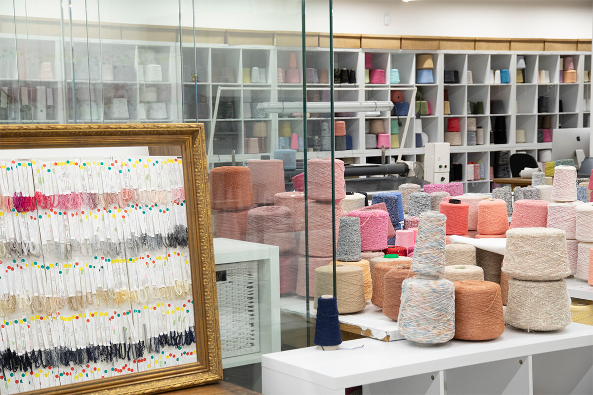 職人を再評価し、育成する、ラグジュアリーブランドの試み。