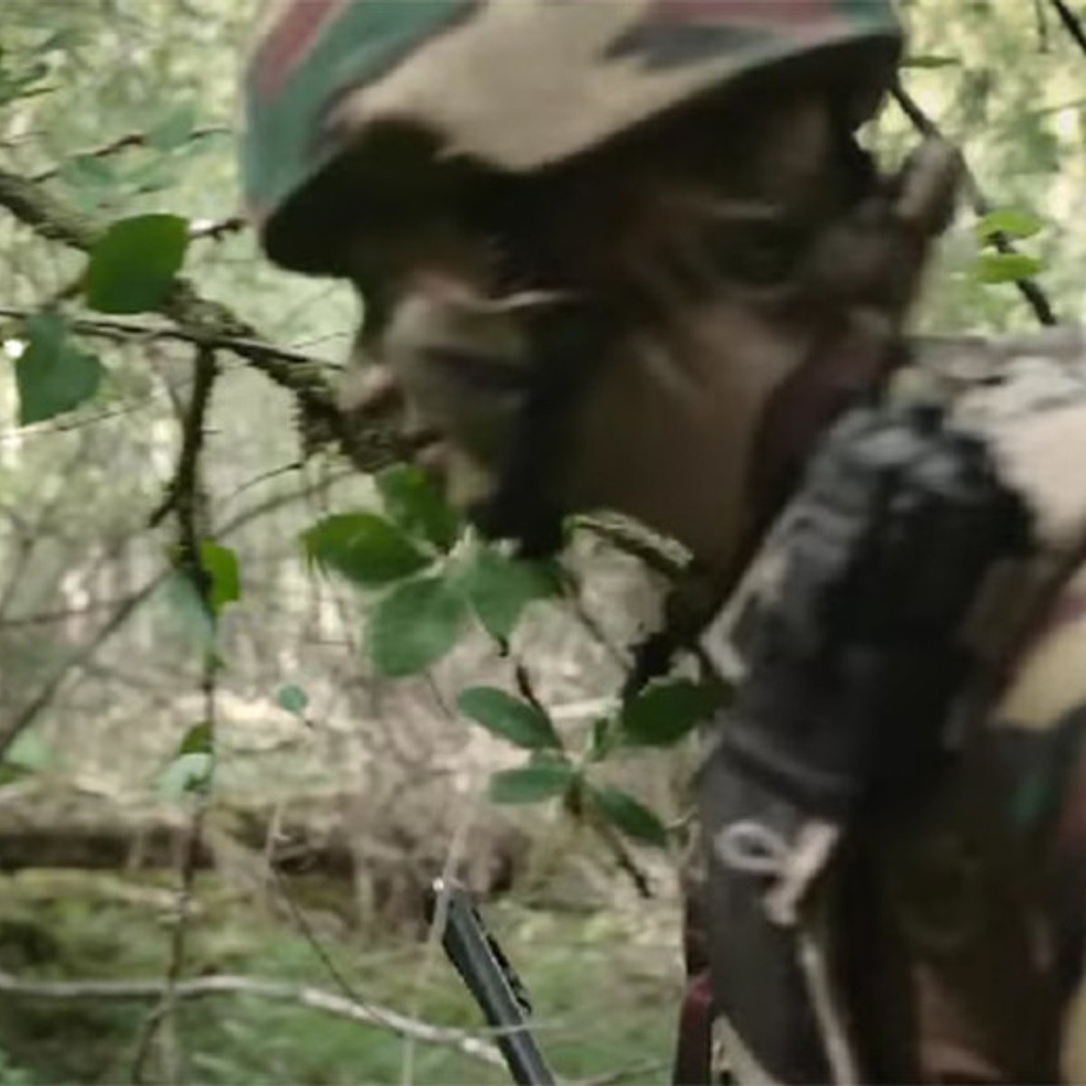 ベルギーのエリザベート王女、迷彩服で軍事訓練を受ける映像が公開。