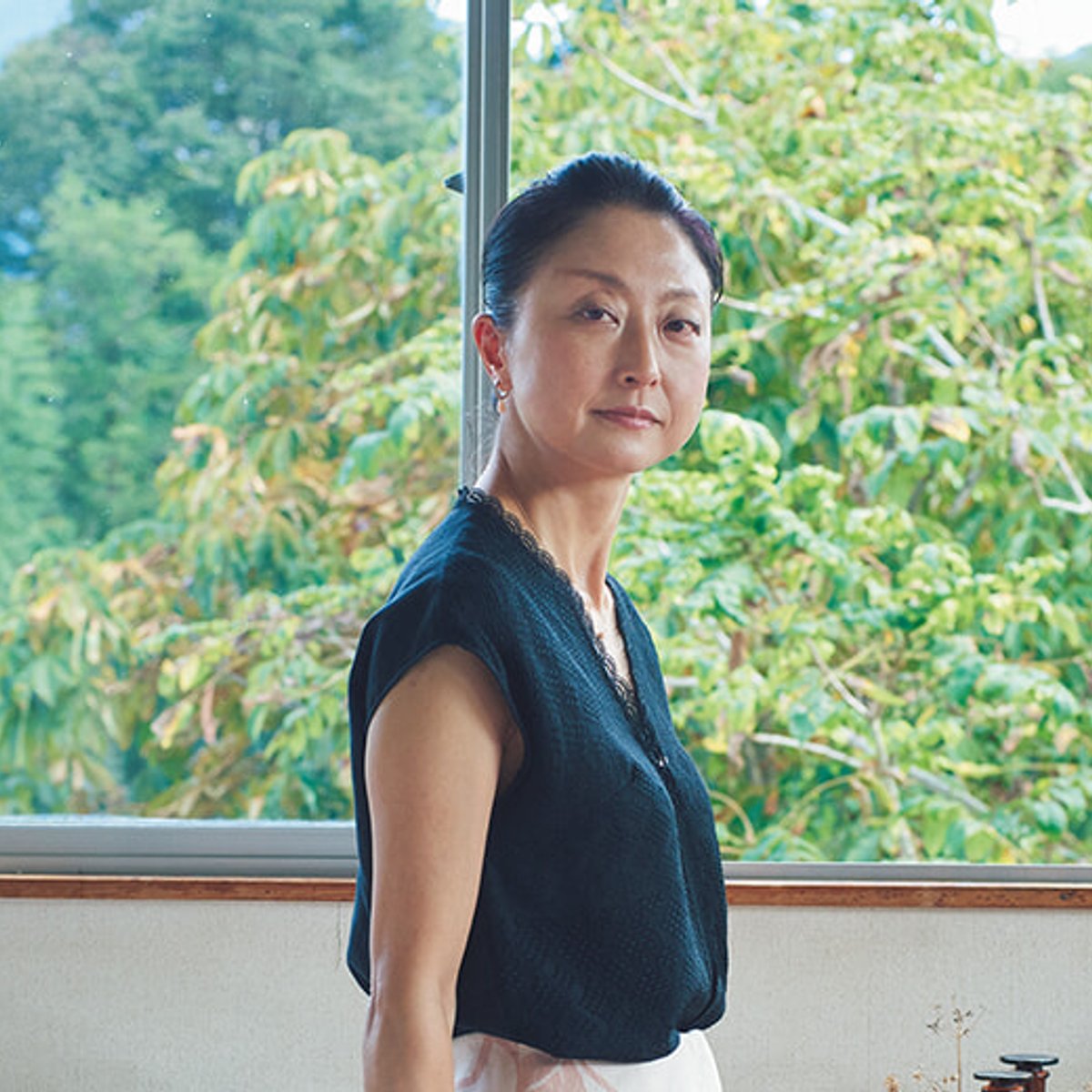 秩父で紡がれる絹織物に、パリのエスプリを加えて。