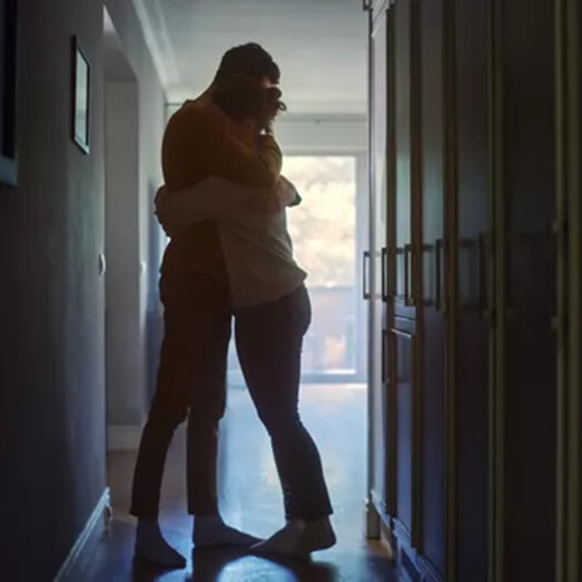 フランス政府が打ち出した、流産女性へのケア対策。