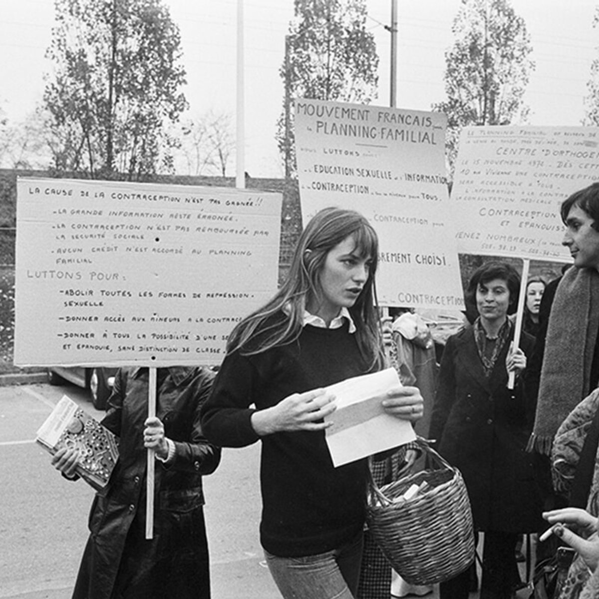 人に社会に貢献し続けた、ジェーン・バーキンの人生とは？