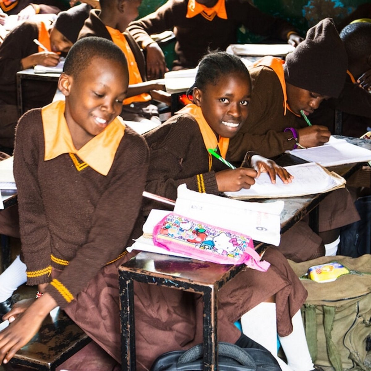 優しいSNS投稿でケニアの女子生徒を支援する、「#やさしさアクション」が始動。