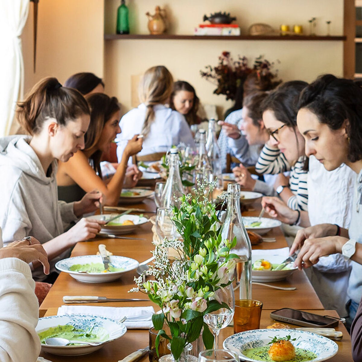 パリジェンヌのアフターファイブに学ぶ、仕事と余白の作り方。