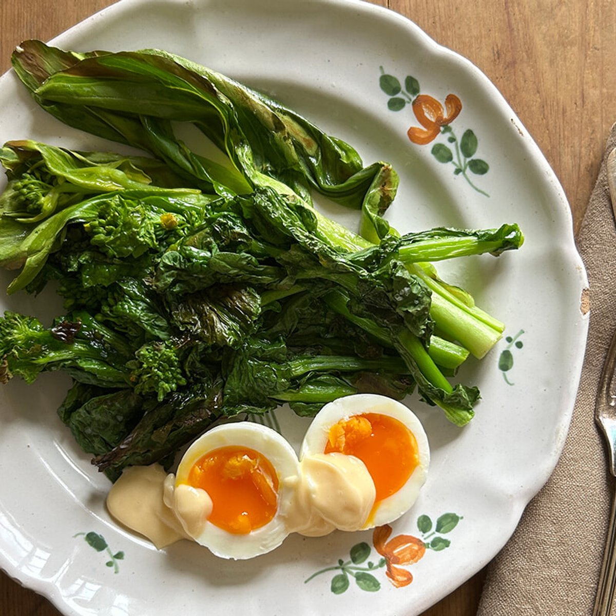 菜の花のオイル焼きをロワールワインで。